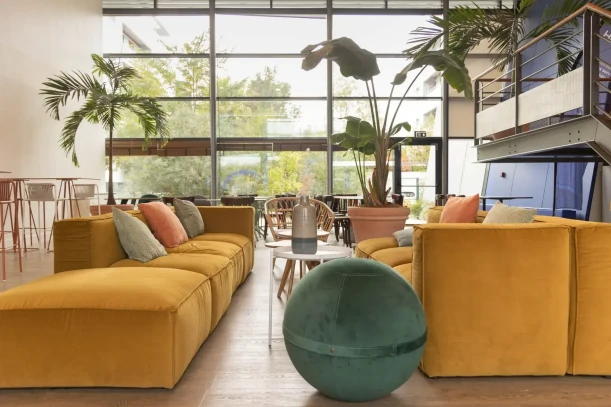 Bureau privé - 33300 - 8 postes - 2800€