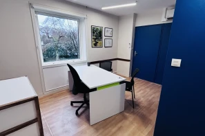 Bureau privé - 85000 - 3 postes - 590€