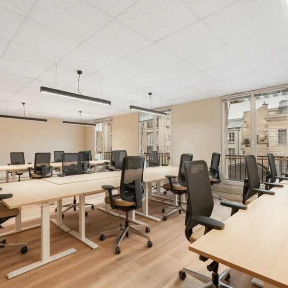 Espace indépendant 200 m² 31 postes Location bureau Rue de Montmorency Paris 75003 - photo 1
