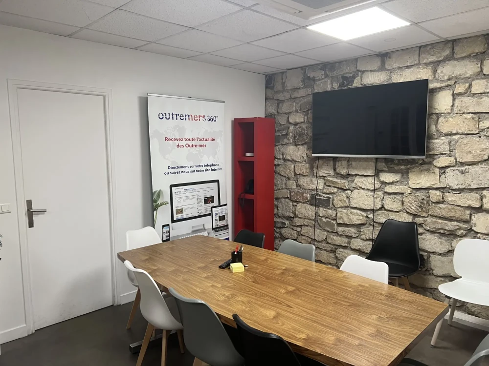 Espace indépendant - 92120 - 4 postes - 1200€