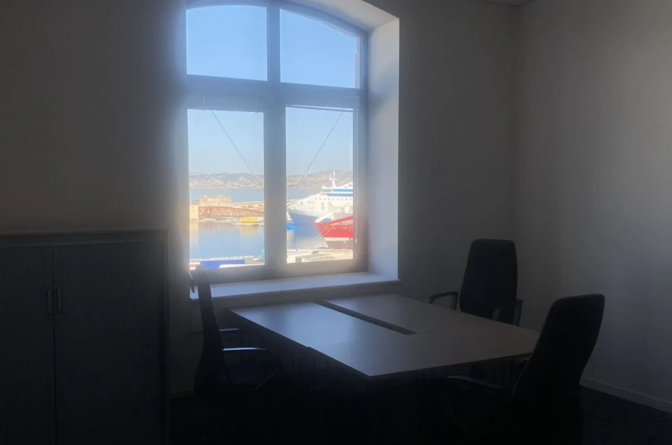 Bureaux and Co - Les Docks