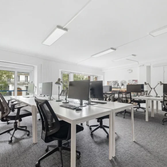 Bureau privé 45 m² 15 postes Location bureau Boulevard de Strasbourg Paris 75010 - photo 3