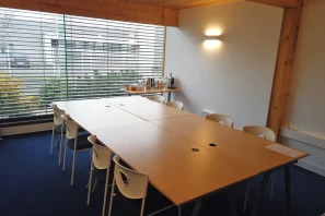 Open Space - 37100 - 3 postes - 231€