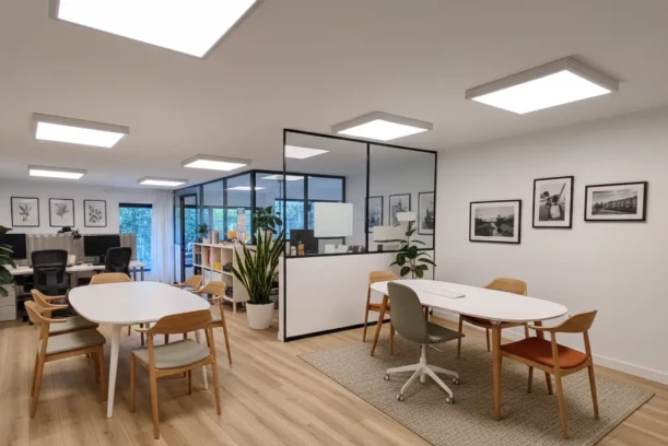 Espace indépendant - 75011 - 14 postes - 5700€