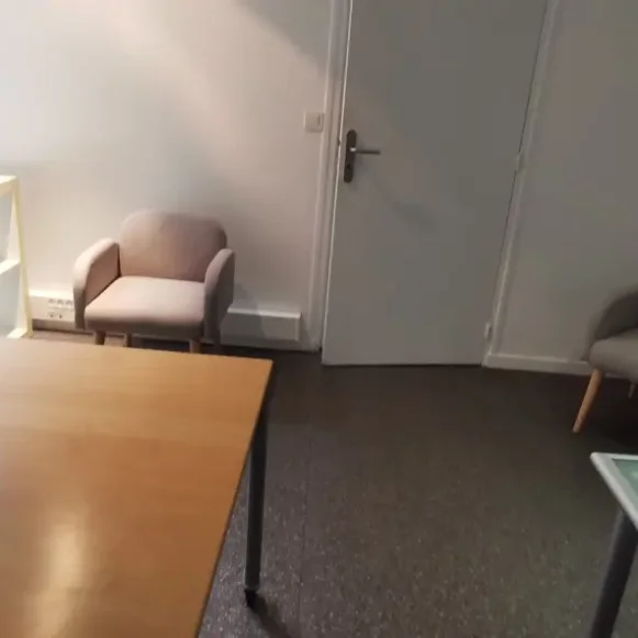 Bureau privé 13 m² 3 postes Location bureau Rue Dulong Paris 75017 - photo 3