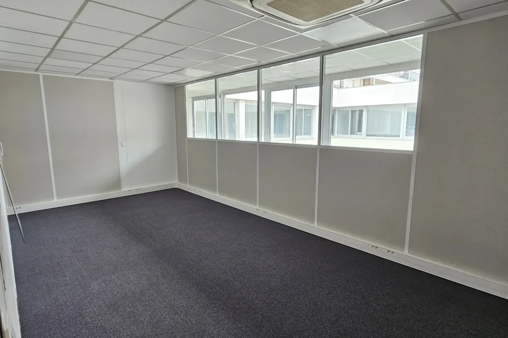 Espace indépendant - 92120 - 20 postes - 2700€