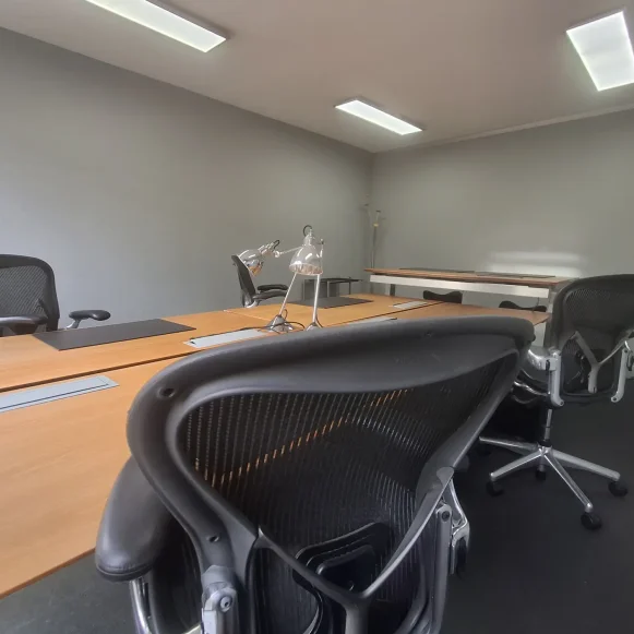 Espace indépendant 220 m² 30 postes Location bureau Avenue des Champs-Élysées Paris 75008 - photo 8