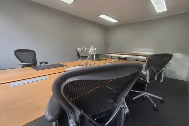 Bureau privé - 75008 - 4 postes - 1800€