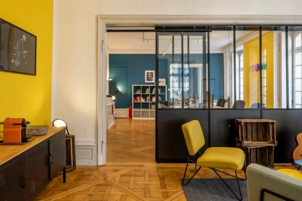 Open Space - 67000 - 2 postes - 250€