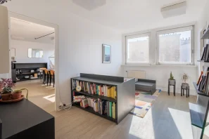 Espace indépendant - 75010 - 12 postes - 2970€