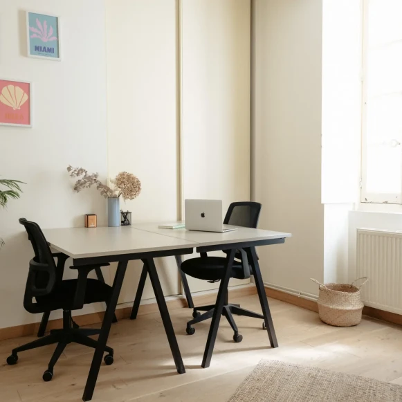 Bureau privé 10 m² 3 postes Location bureau Impasse Margaux Bordeaux 33000 - photo 1