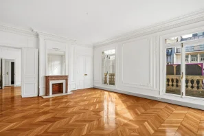 Espace indépendant - 75008 - 74 postes - 53000€