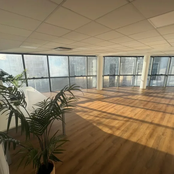 Bureau privé 213 m² 10 postes Location bureau Rue Nicolas Appert Lognes 77185 - photo 2