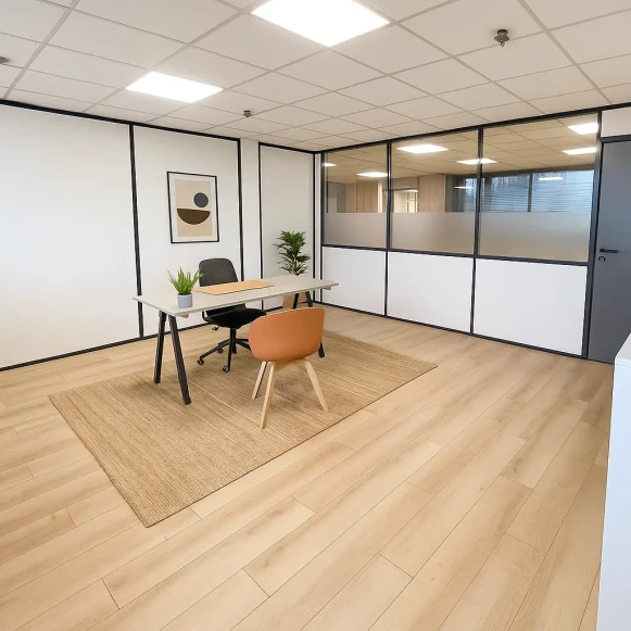 Bureau privé 22 m² 3 postes Location bureau Rue Victor Baltard à Tourcoing Tourcoing 59200 - photo 1