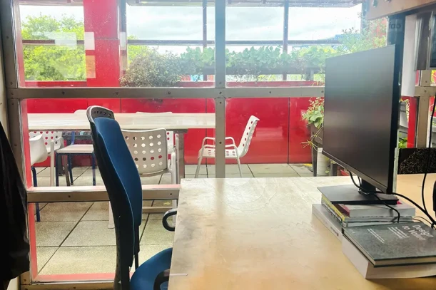 Open Space - 75019 - 16 postes - 275€