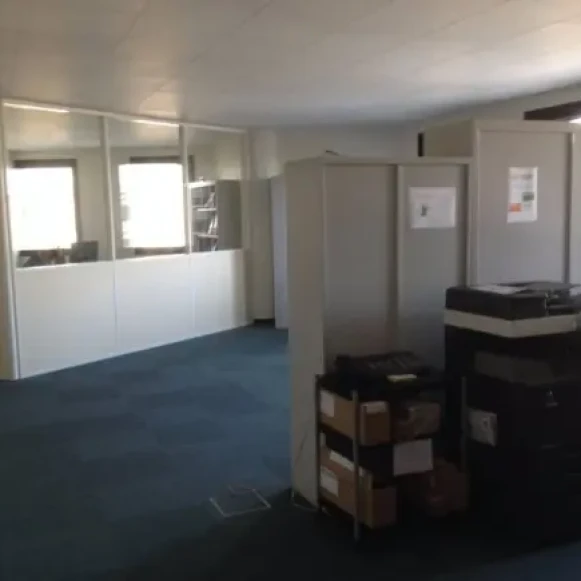 Bureau privé 20 m² 2 postes Location bureau Zone Industrielle Les Algorithmes - Route de l'Orme Saint-Aubin 91190 - photo 2