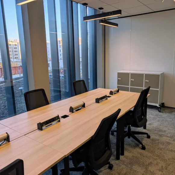 Bureau privé 18 m² 6 postes Location bureau Avenue Raymonde Chauvet Nantes 44300 - photo 3