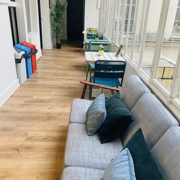 Bureau privé 27 m² 10 postes Location bureau Rue Godot de Mauroy Paris 75009 - photo 6