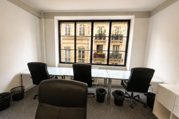 Bureau privé - 75002 - 6 postes - 2500€