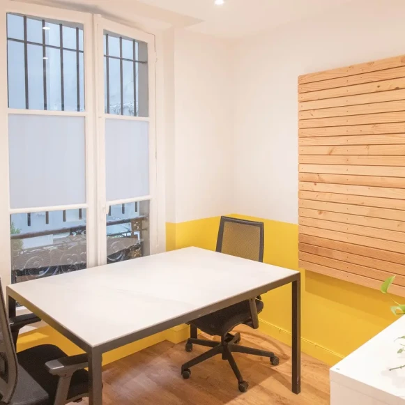Bureau privé 6 m² 2 postes Coworking Rue Greneta Paris 75002 - photo 1