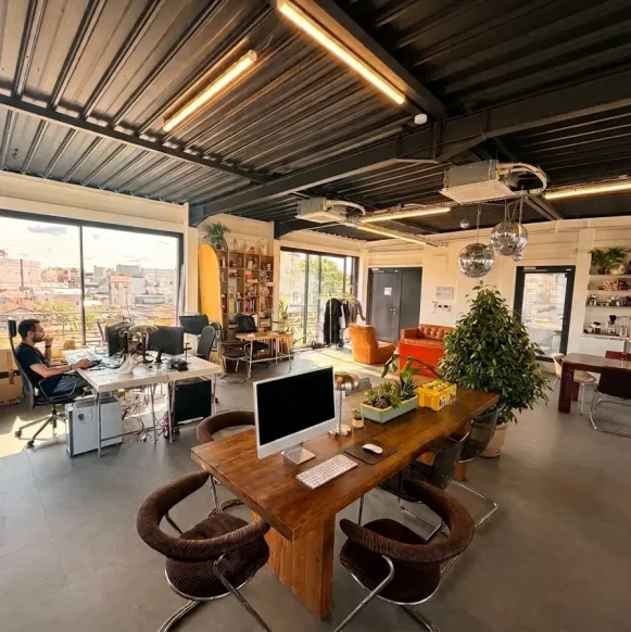 Espace indépendant 100 m² 15 postes Coworking Rue Garibaldi Montreuil 93100 - photo 2