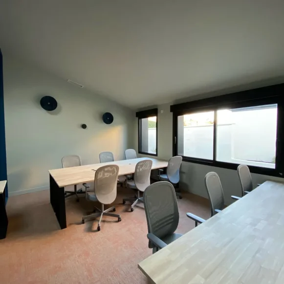 Bureau privé 60 m² 10 postes Location bureau Rue Abadie Bègles 33130 - photo 1