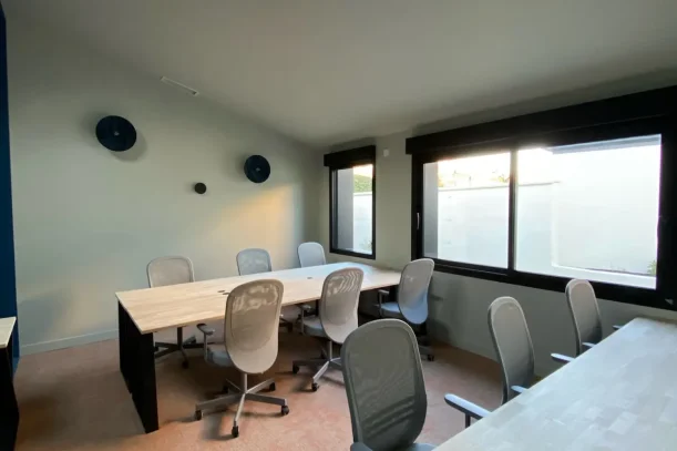 Bureau privé - 33130 - 10 postes - 1650€