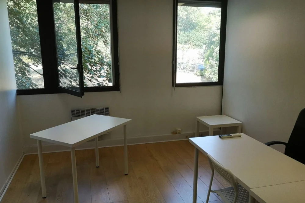 Bureau privé - 31500 - 3 postes - 350€