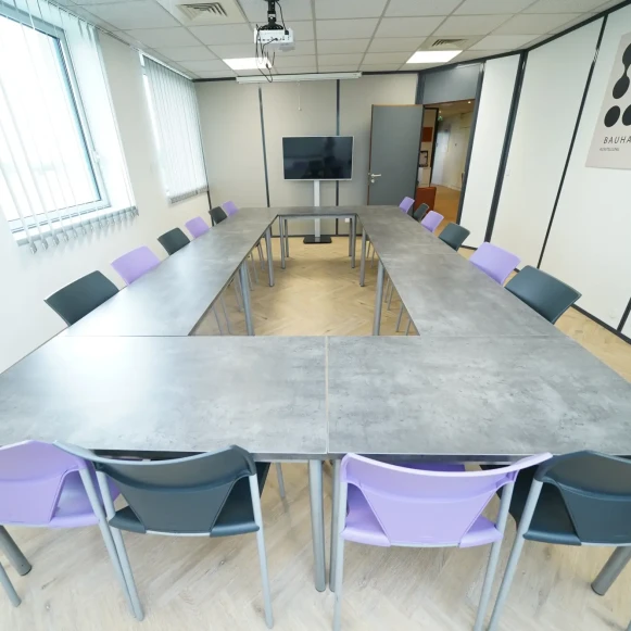 Bureau privé 17 m² 3 postes Coworking Avenue de Norvège Villebon-sur-Yvette 91140 - photo 7