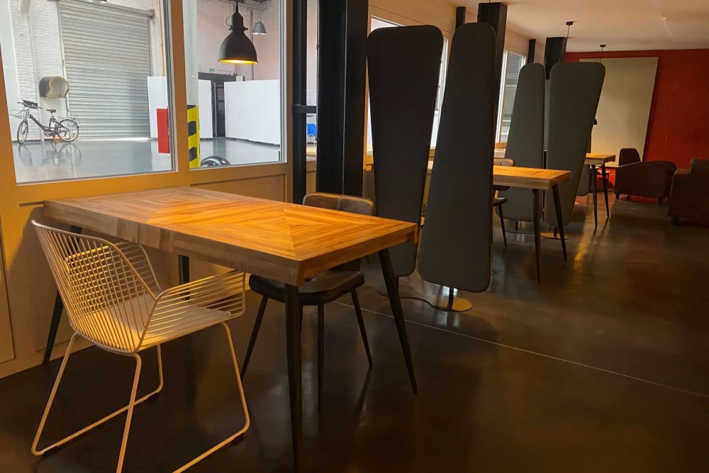 Open Space - 62220 - 16 postes - 155€