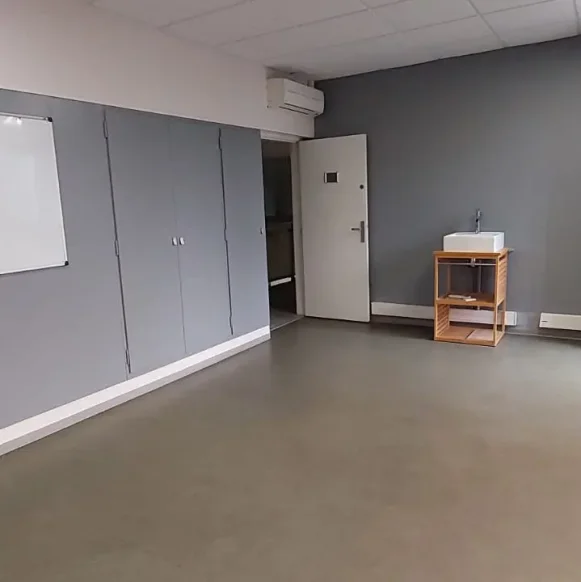 Bureau privé 14 m² 1 poste Coworking Chemin de la Chasse Colomiers 31770 - photo 2