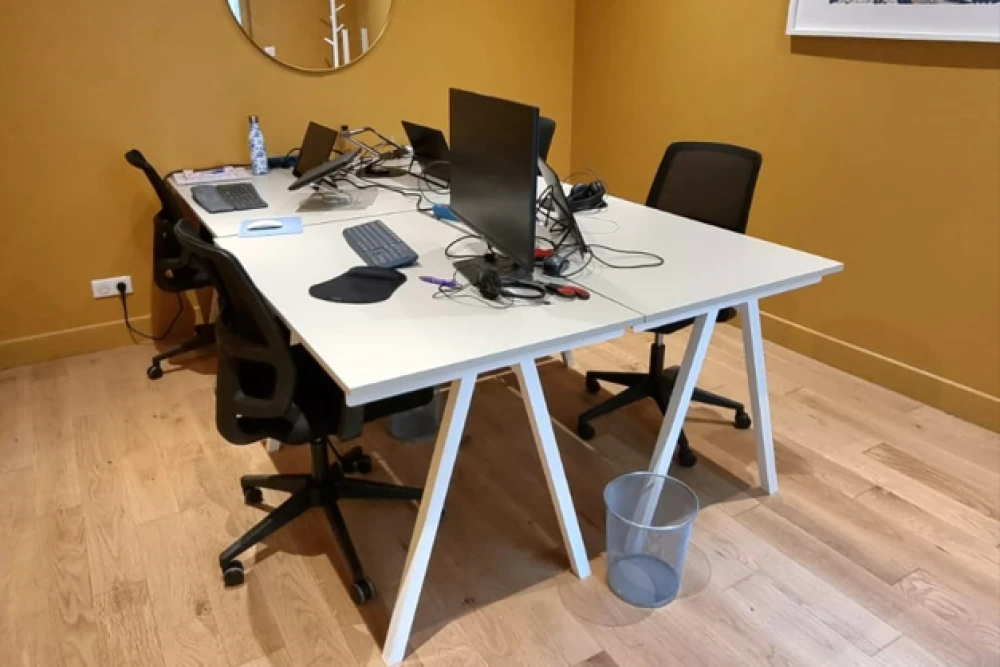 Bureau privé - 33000 - 4 postes - 930€