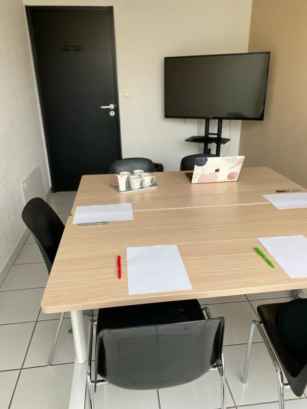 Bureau privé - 35000 - 2 postes - 650€