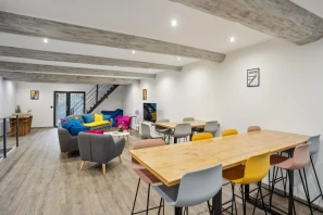 Open Space - 13007 - 1 poste - 250€