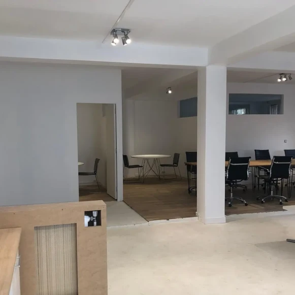 Espace indépendant 140 m² 24 postes Location bureau Rue Soubise Saint-Ouen-sur-Seine 93400 - photo 5