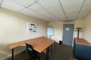 Bureau privé - 33700 - 2 postes - 550€