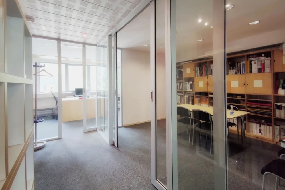 Open Space - 74000 - 2 postes - 180€
