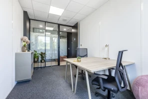 Bureau privé - 49000 - 2 postes - 754€