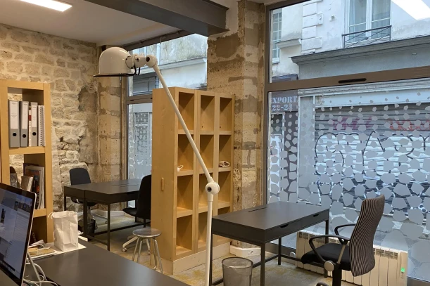 Open Space - 75002 - 1 poste - 320€