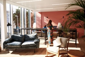 Bureau privé - 75015 - 5 postes - 2600€