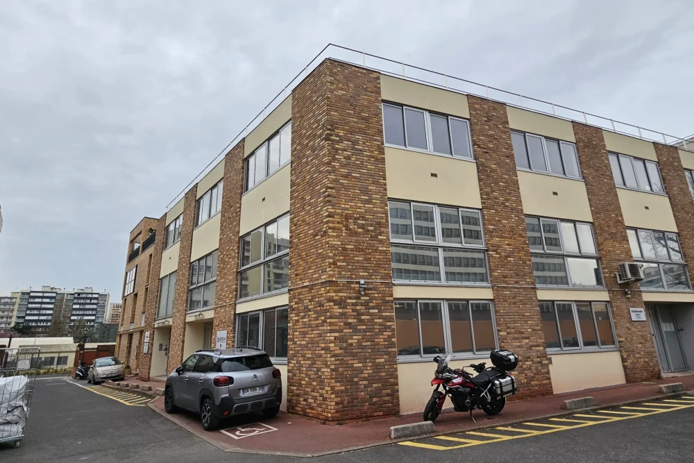 Espace indépendant - 92120 - 20 postes - 2700€