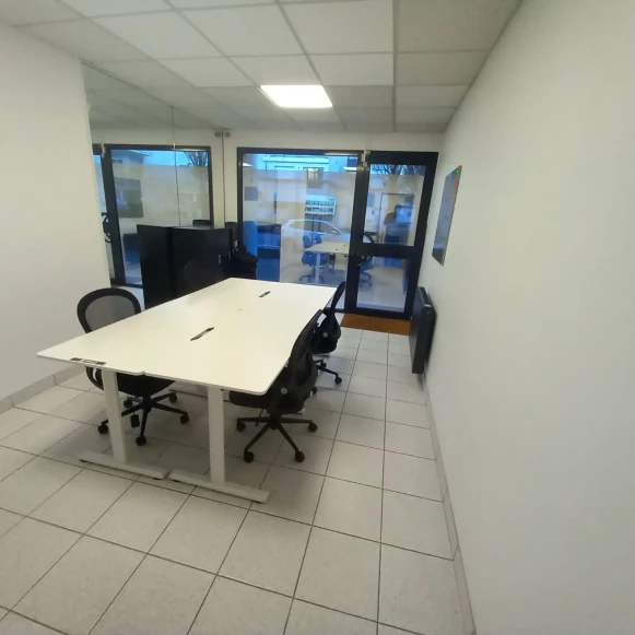 Espace indépendant 25 m² 4 postes Coworking Boulevard Robert Schuman Nantes 44300 - photo 7