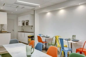 Espace indépendant - 75002 - 14 postes - 7100€