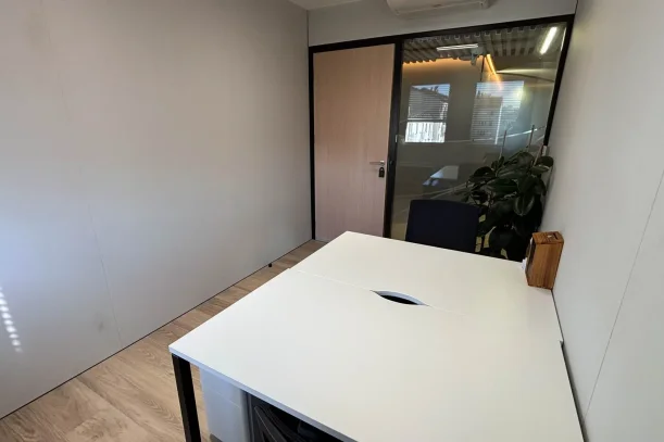 Bureau privé - 69003 - 2 postes - 390€