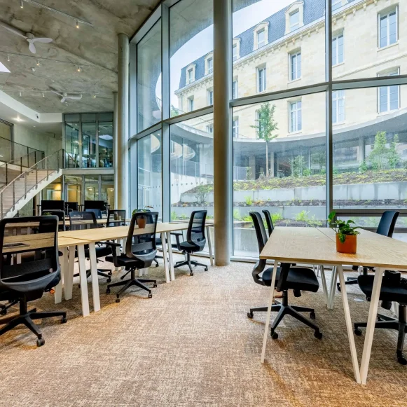 Open Space  24 postes Coworking Boulevard Godard Bordeaux 33300 - photo 2