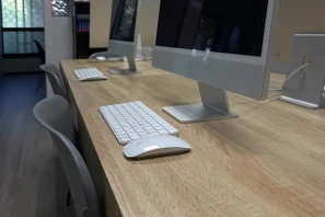 Open Space - 06400 - 5 postes - 750€