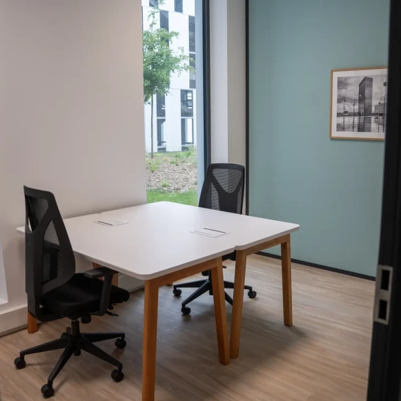Bureau privé 8 m² 1 poste Coworking Avenue des Champs Blancs Cesson-Sévigné 35510 - photo 2