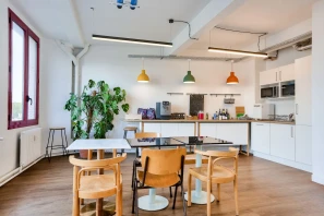 Hiptown - Canal Saint Martin