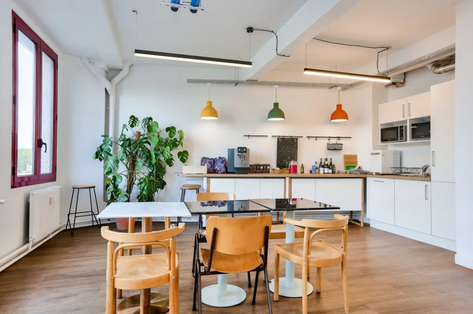 Hiptown - Canal Saint Martin