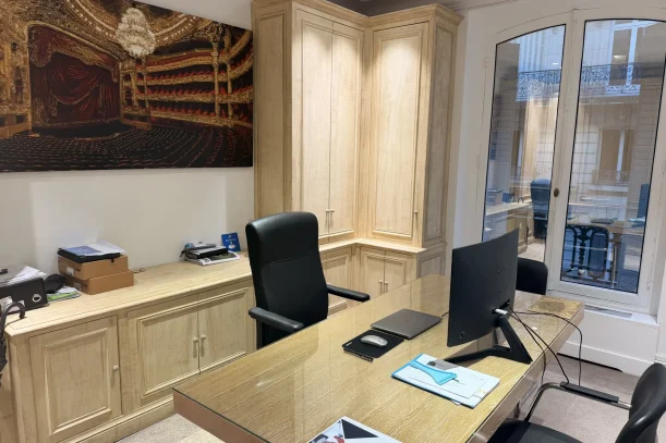 Bureau privé - 75017 - 6 postes - 2500€